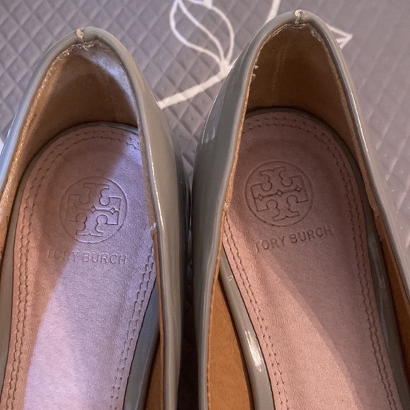 Tory Burch, grey, pump, comfy and in good condition - Picture 3 of 4